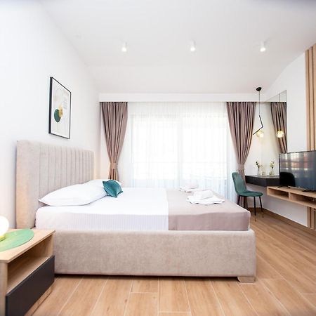 Apartments Sirena - Modern Stay With Free Parking Будва Екстериор снимка