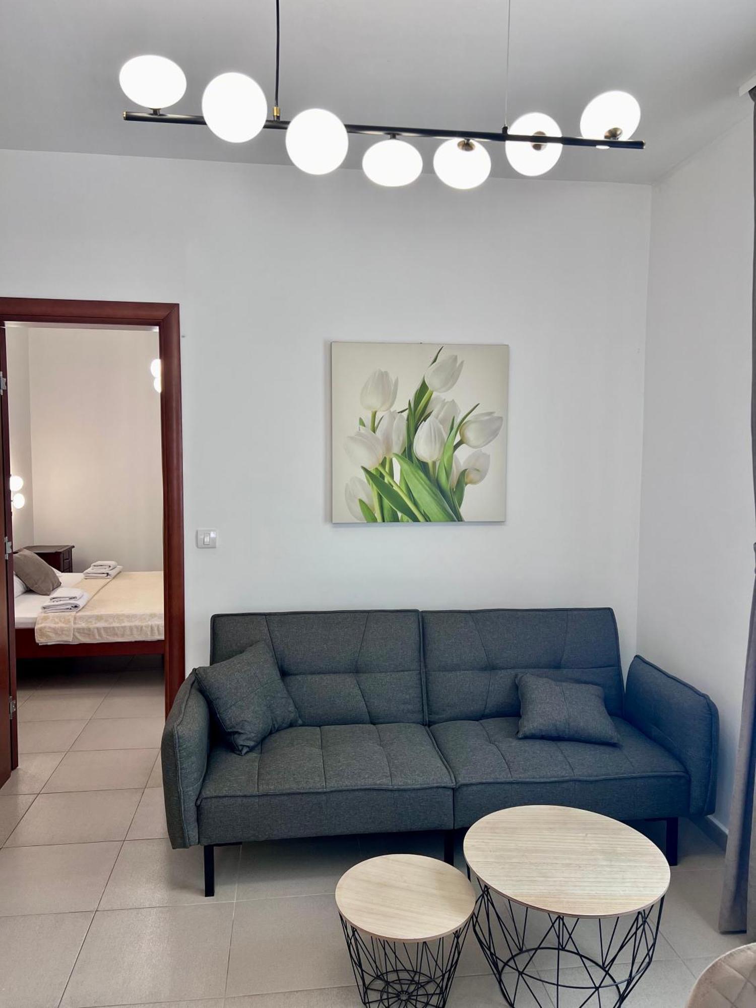 Apartments Sirena - Modern Stay With Free Parking Будва Екстериор снимка