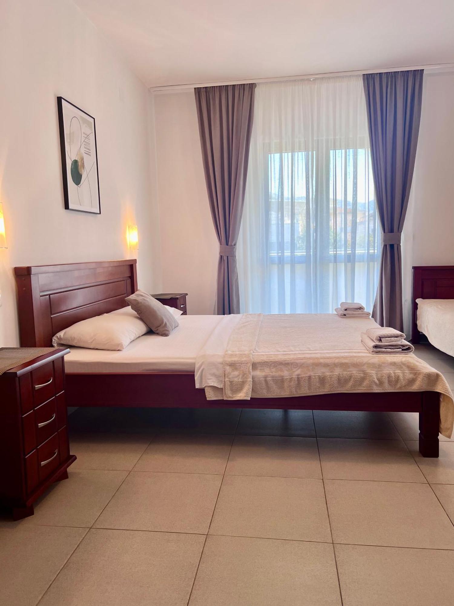 Apartments Sirena - Modern Stay With Free Parking Будва Екстериор снимка